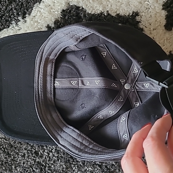 Alpine Design gray hat - Picture 3 of 4